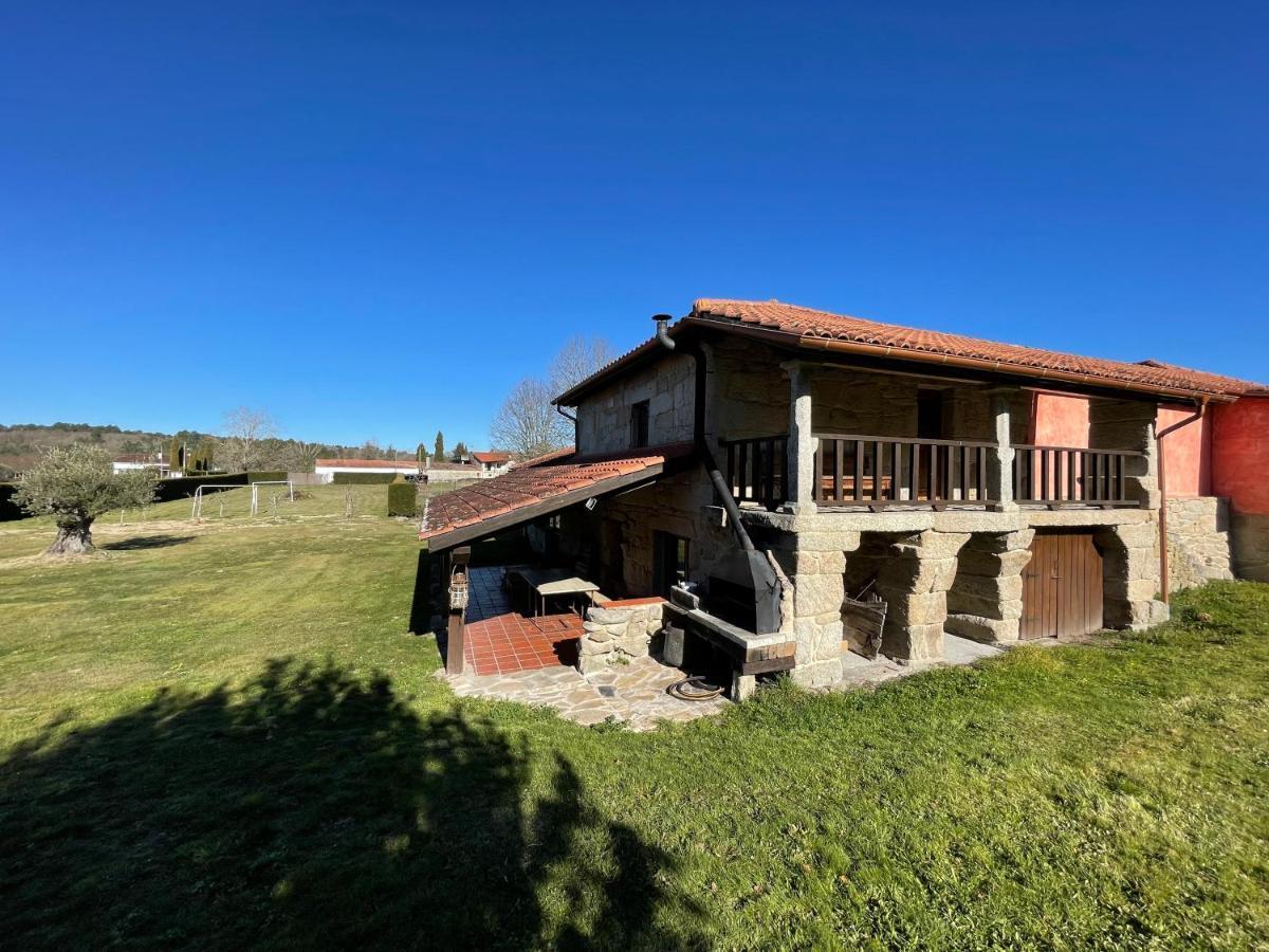 Casa De Campo Con Piscina, Entera O Por Habitaciones Amoeiro Eksteriør billede